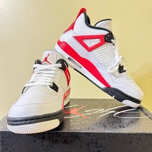 Air Jordan 4 Retro